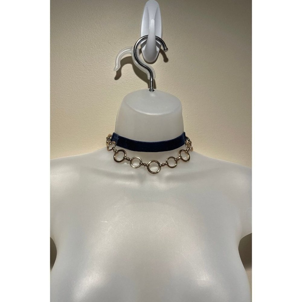 G by Guess Choker Set